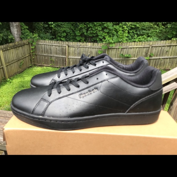 All black Reebok - Picture 3 of 8